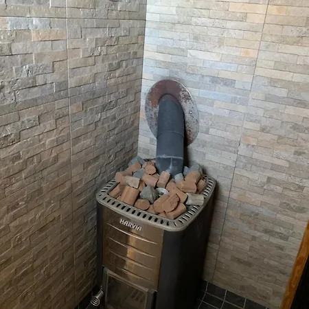 Lägenhet Vaaleanpunainen Pihatalo Kemi