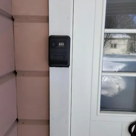 Vaaleanpunainen Pihatalo Lägenhet Kemi