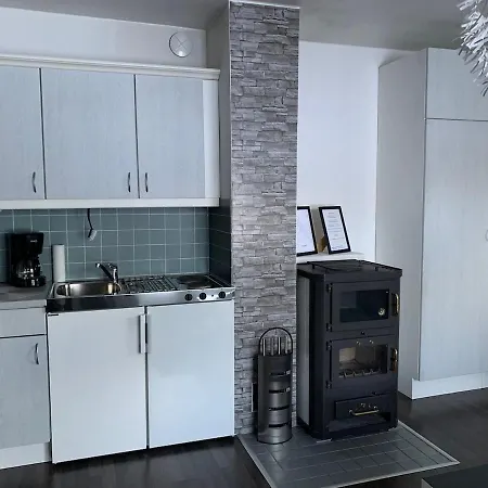 Vaaleanpunainen Pihatalo Lägenhet