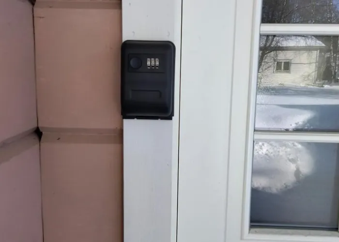 Vaaleanpunainen Pihatalo Lägenhet Kemi