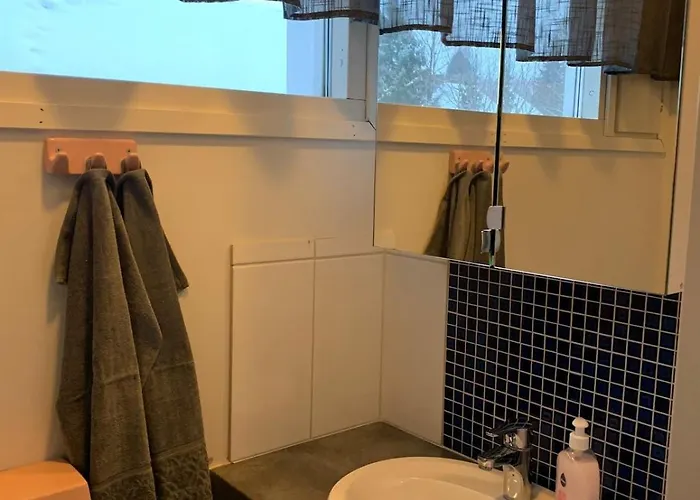 Vaaleanpunainen Pihatalo Lägenhet Kemi